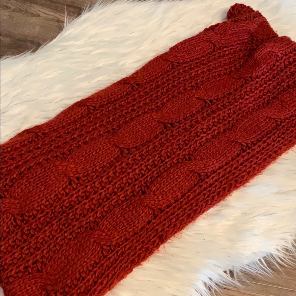 Knitted infinity scarf